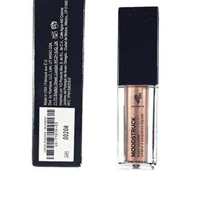 New in box Younique MOODSTRUCK liquid shadow